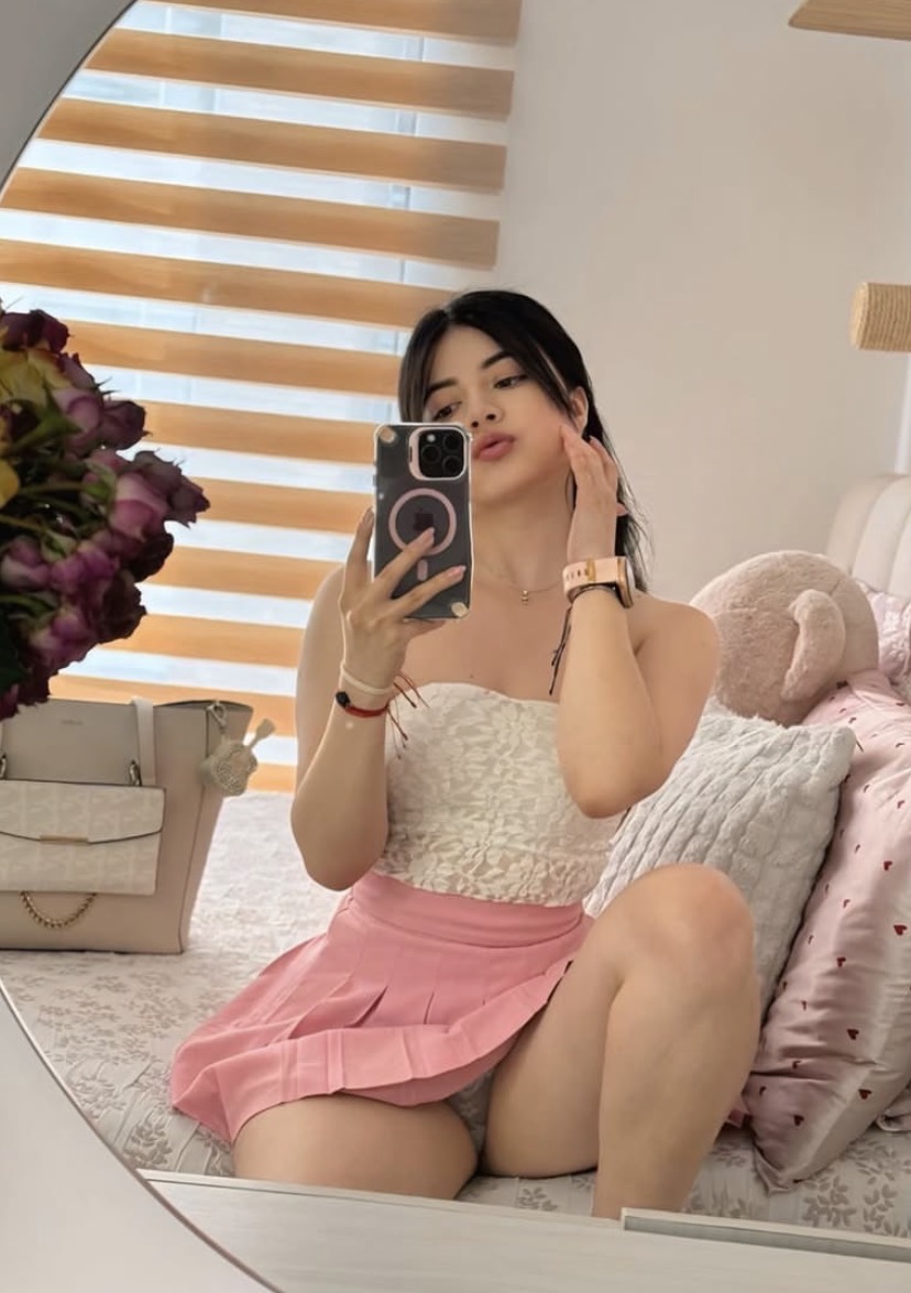 Düvenli Fiziksel Çekicilik Escort Aimee